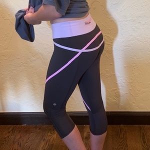 Lululemon Grey and light pink crop leggings